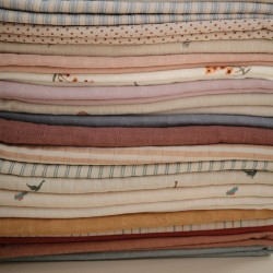 MUSSOLA PRINT NATURAL STRIPE 120x120 CM